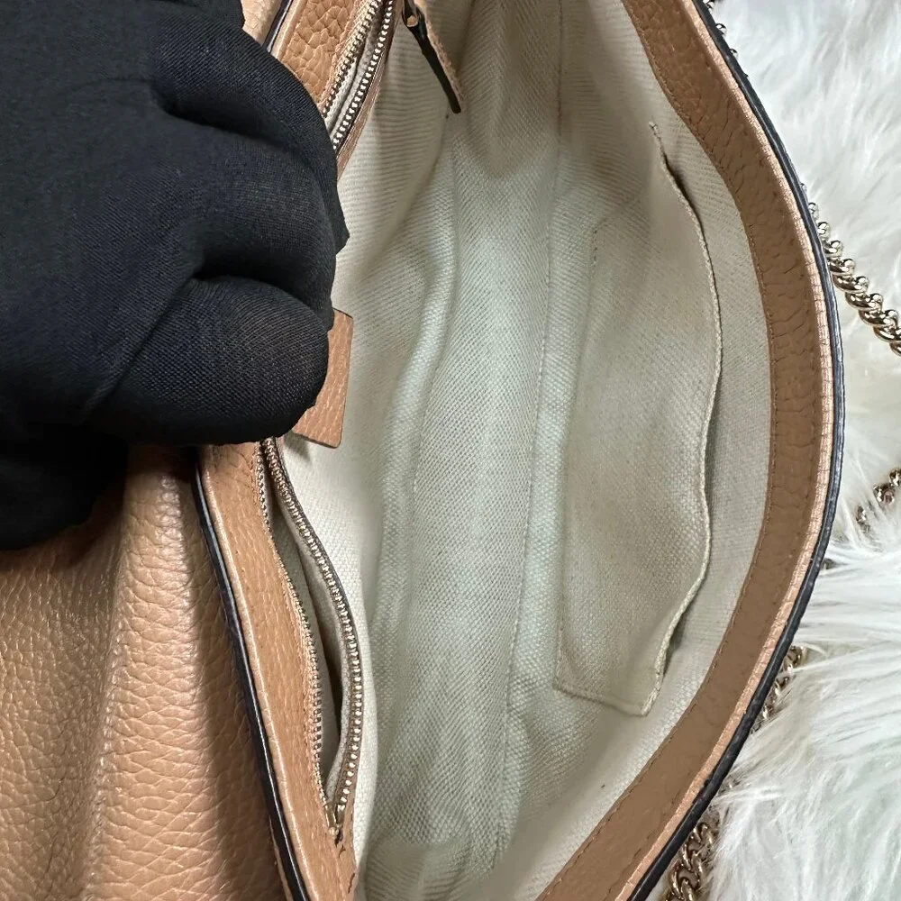 ❌SOLD❌ Authentic Gucci Medium Soho Pebbled Clafskin Leather Long Flap Crossbody - Picture 15 of 17